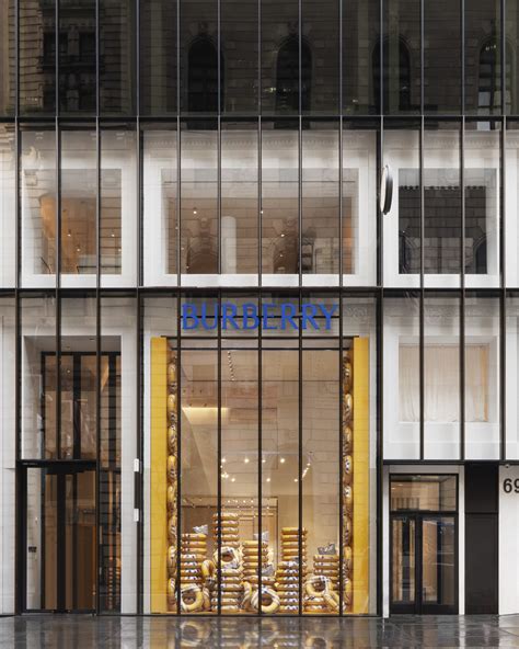 burberry store new york.